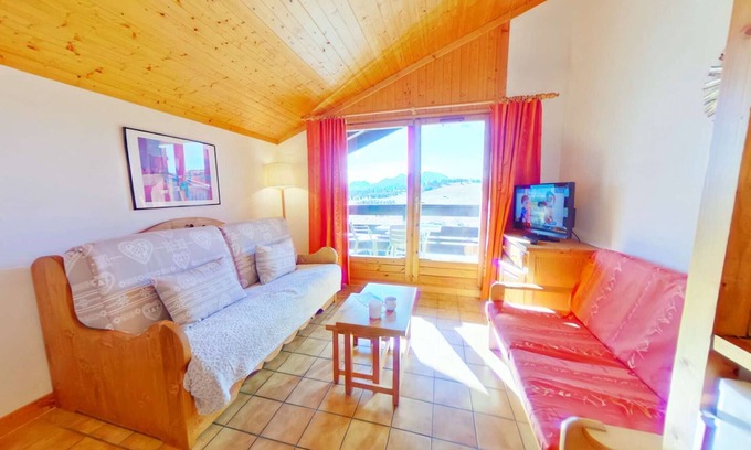 Les Saisies Apartment | Cozy Studio for 5 near Center & Ski Slopes with Balcony in Les Saisies