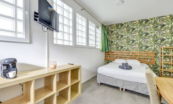 15th Arrondissement Apartment | Cozy Studio in the Heart of Paris' 15th