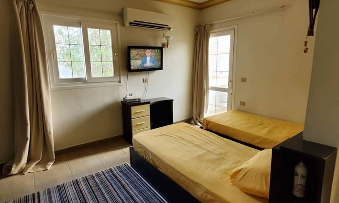 El Hadaba Condo | Cozy studio near the sea
