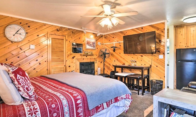 Brian Head Apartment | Cozy Studio with Fireplace about 1 Mi to Ski Resort