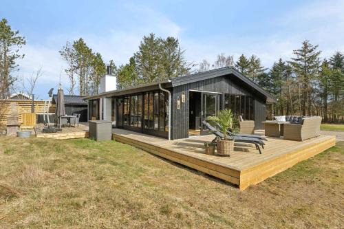 Bratten Strand House | Cozy Summer House In North Jutland