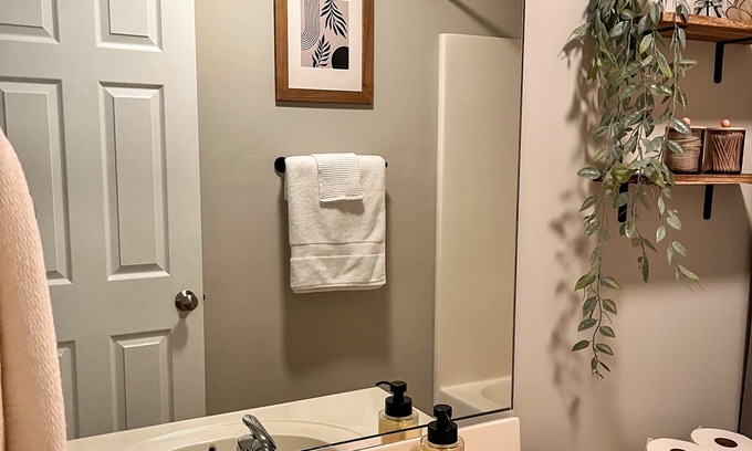 High Point House | Cozy Townhouse in High Point