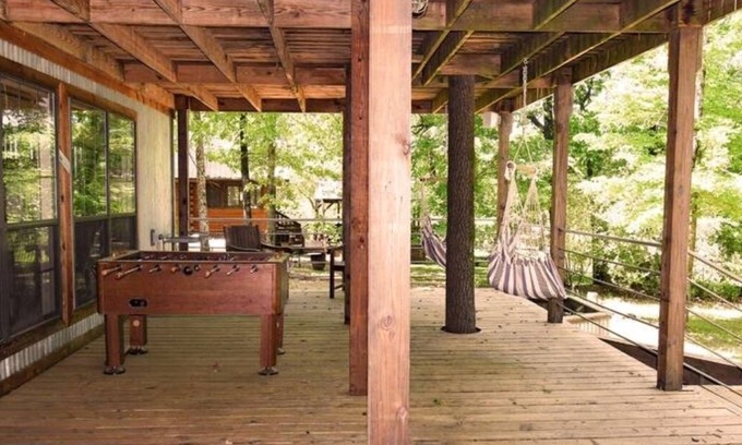 Vian Cabin | Cozy Treehouse Retreat-1 Bedroom and a loft. Your get away among the trees.