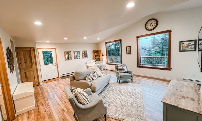 Kodiak House | Cozy up in this private bungalow in the trees close to trailheads & shopping