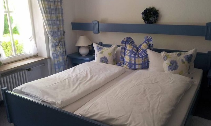 Gmain Apartment | Cozy vacation apartment with mountain view 2 pers., terrace/Feuerwehrheimstraße