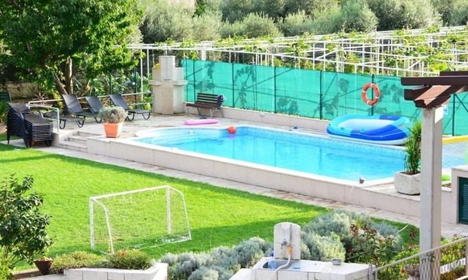 Peracko Blato Villa | Cozy villa in Ploce with shared pool