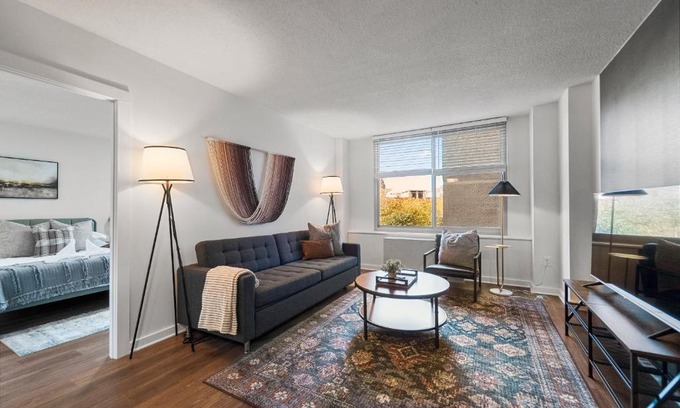 Aurora Highlands Apartment | CozyRetreat Sleeps 6 FreeParking DC Airport Metro