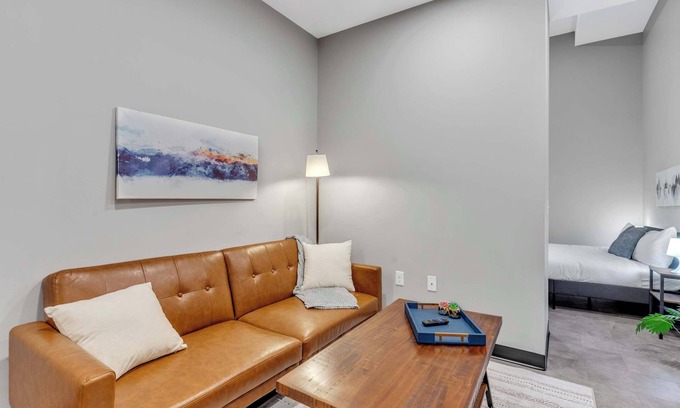 Cultural District Apartment | CozySuites Modern 1BR in Downtown Pitts #14
