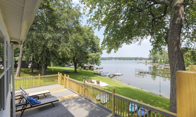 Leesville House | CP House on the Lake