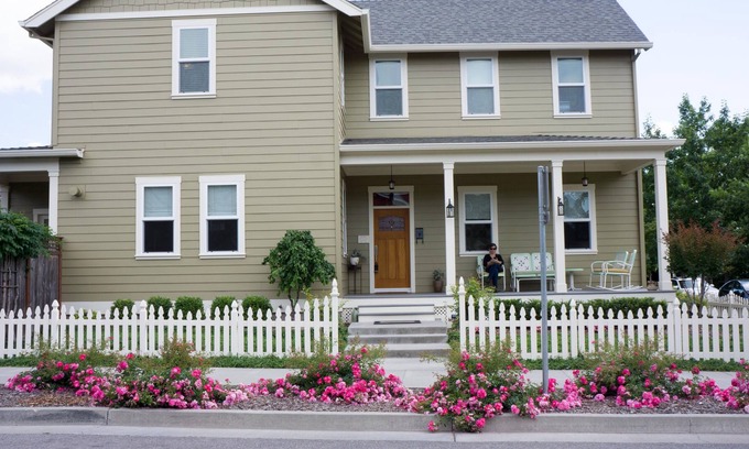 Chico House | Craftsman Style 4 bedroom 3 bath House