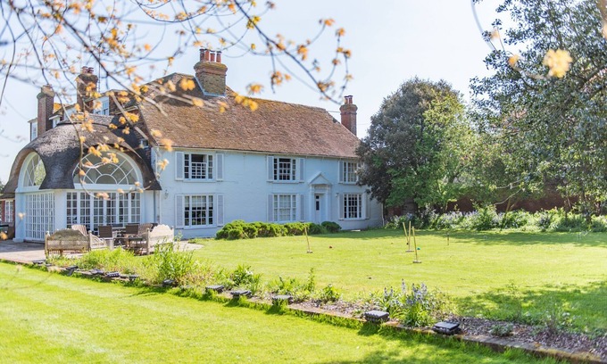 New Romney House | Craythornes - a holiday let by Bloom Stays that sleeps 18 guests in 5 bedrooms