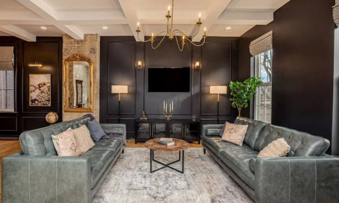 Fifth Ward House | Cream City Victorian Parking AC Patio Walkable