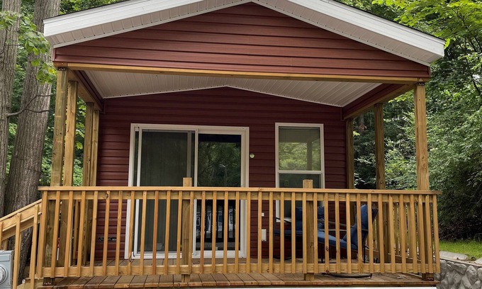 Verona Cabin | Creekside Cabin by The Ark