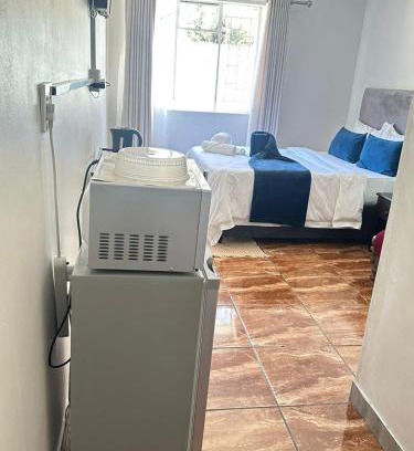 Middelburg House | Creekside Guest House Middelburg