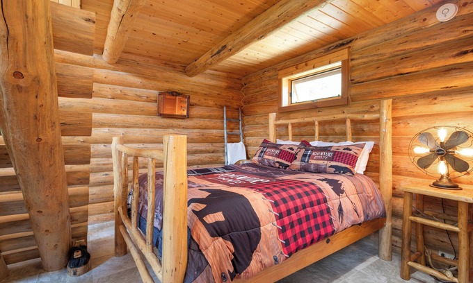 Lakeside Cabin | Creekside log cabin near Flathead Lake