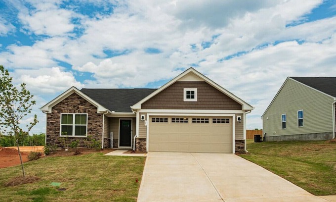 Conestee House | Creekstone Cottage- Monthly Rental 9 mi to DT GVL