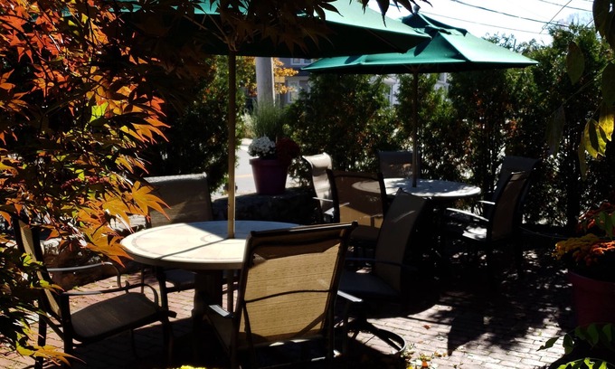 South Side Apartment | Crescent Suites Hotel