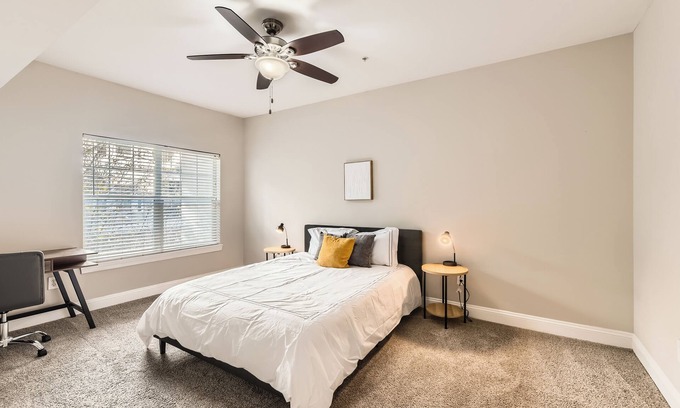 Old Fourth Ward Apartment | Crest at Midtown 2302 l 2 Bedroom 2 Bathroom