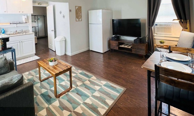 St. Augustine House | Crestview Cottage 1 - 3 Guests