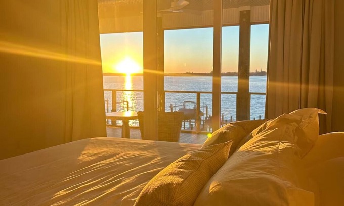 New Bern House | Crew Bern, A riverside retreat located on the serene banks of the Neuse River.