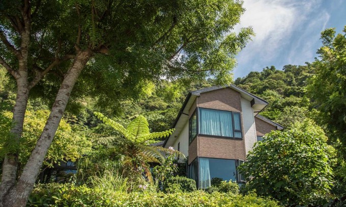 Xiulin Bed & Breakfast | Crossing The Rainbow Bridge B&B