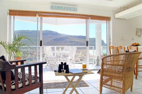 Fish Hoek House | Crow's Nest Fish Hoek Apartment