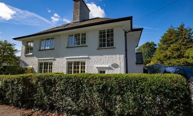 Grasmere Cottage | CROZIER COTTAGE, pet friendly, with open fire in Ambleside