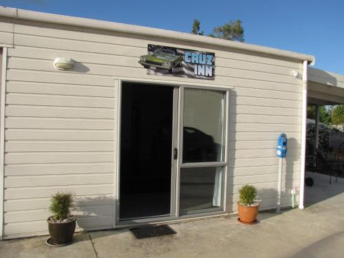 Featherston Apartment | Cruz Inn