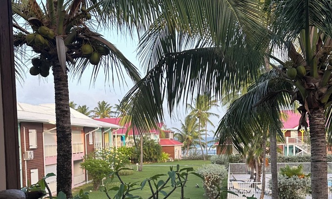 Grande-Terre Apartment | Crystal Lagoon