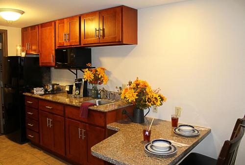 Towanda Hotel | Crystal Springs Inn and Suites