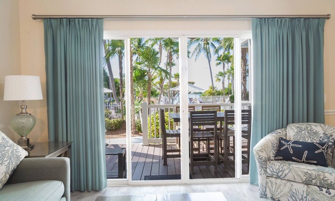 Marathon Villa | Crystal Waters - 2/2.5 Villa