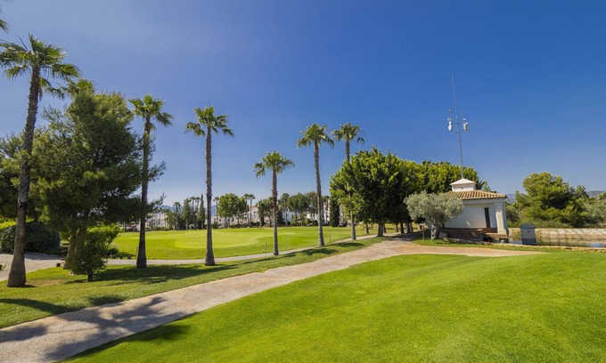 Alhaurin de la Torre Apartment | Cubo's Duplex Caffarena Golf & Optional Parking/golf/air conditioning/communal pool/free wifi