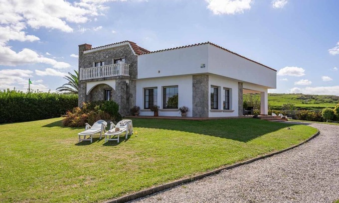 Cuchia House | Cuchia rural house with views.