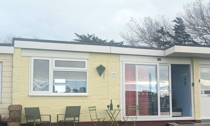 Sandown Cottage | CULVER VIEW, family friendly, with a garden in Sandown