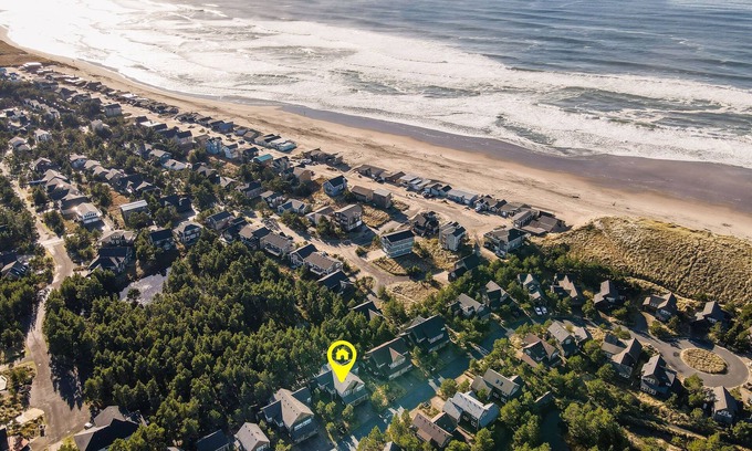 Shorepine Village House | Curious Sea Cow #161-Easy walk to beach, perfect cottage, everything you need! Dog OK.