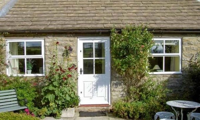 Barnard Castle House | CURLEW COTTAGE, character holiday cottage in Barnard Castle