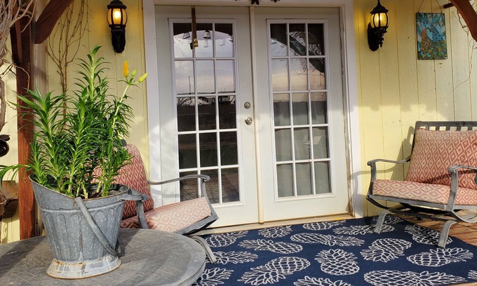 Midland Apartment | Cute Little Casita
