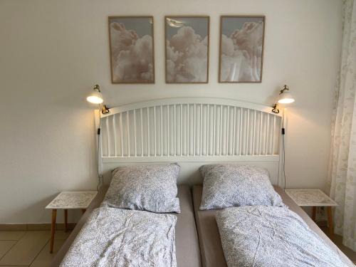 Holte-Spangen Apartment | CUXTräumer - Stilvolle Ferienwohnung für Paare - WLAN, privater Parkplatz und Grill - Ruhige Lage mit Gartenblick, Nordseestrand und Wernerwald fußläufig, Cuxhaven- Sahlenburg