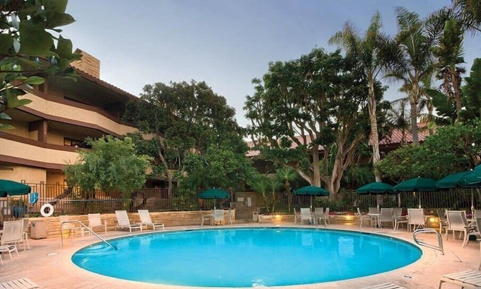 Ventura Condo | CW Harbortown Point | 1BR/1BA Queen Suite w/Balc