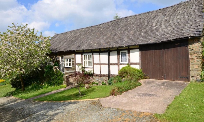 Church Stoke House | Cwmdulla Barn in Montgomery