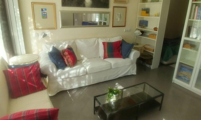 el Carme Apartment | Cyclist's apartment with parking and garden, bike storage, WIF, Sat
