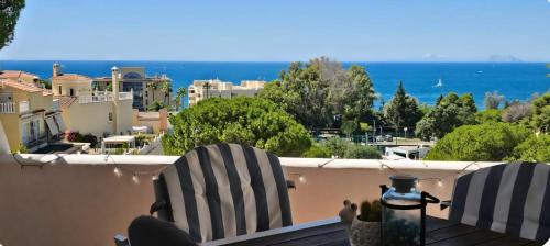 Urbanizacion Puerto de Estepona Apartment | Dúplex con vistas al mar,cerca de playa y puerto
