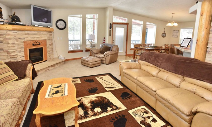 Cascade House | Dad`s Place - Beautiful home with a breathtaking views - 5 acres - Family retreat