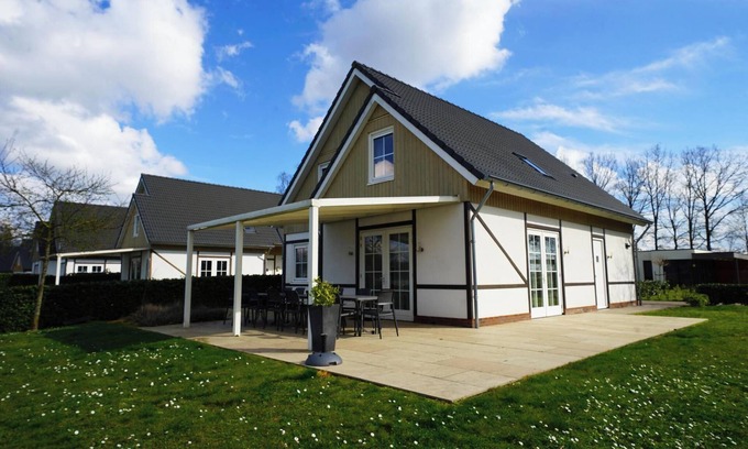 Susteren House | Daelenbroeck MIVA Sauna 12