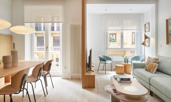 Gros Apartment | Daira Arena by FeelFree Rentals