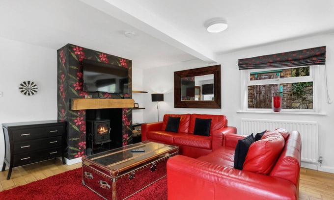 Bamburgh House | Dairy Cottage - North East Escapes