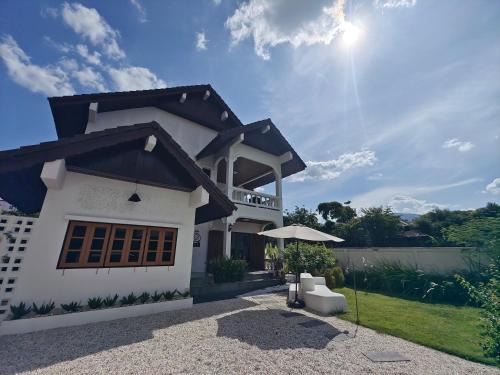 Nimman Villa | Dalang Nimman House大浪清迈宁曼路4卧4卫独栋别墅