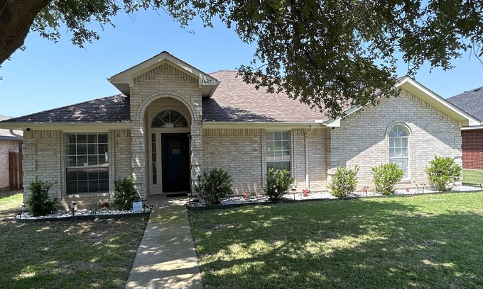 Cedar Hill House | Dallas, Duncanville, Cedar Hill, Grand Prairie, Peaceful area, walking trails