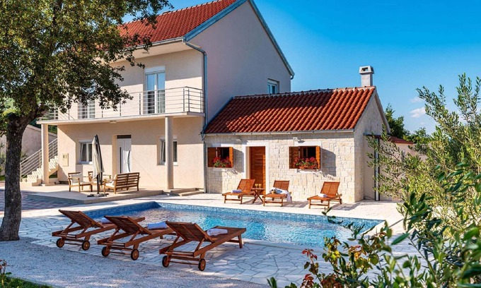 Velim House | Dalmatia Pool Villa Retreat
