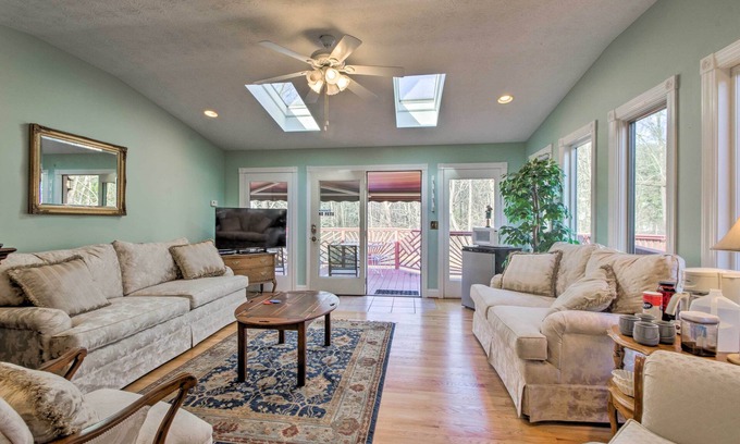 Damascus House | Damascus Home w/Fire Pit & Views, Walk to Shops!